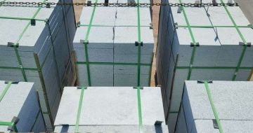 舟山 芝麻白花岗岩5公分地铺石 花岗岩厂家工厂装车日常