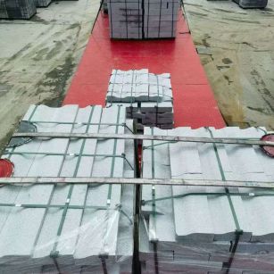 舟山 芝麻白仿形加直形路沿石出货日常