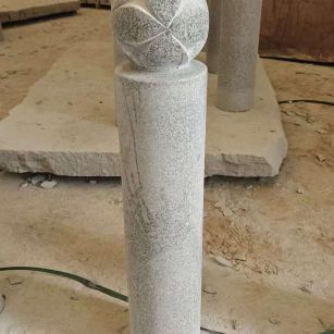 舟山 芝麻白花岗岩石材挡车石柱、停车柱、圆柱挡车柱、方柱挡车柱等