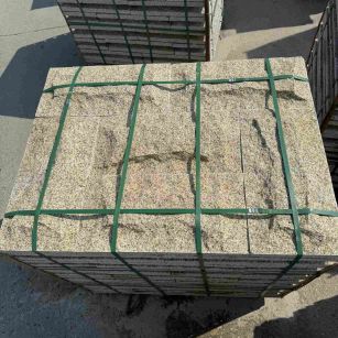 舟山 黄金麻花岗岩石材自然面蘑菇石成品