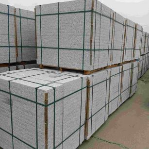 舟山 白麻花岗岩石材荔枝面地铺石（300*600*50）