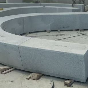 舟山 芝麻白花岗岩光面弧形坐凳