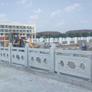 舟山 白麻花岗岩荔枝面河道栏杆