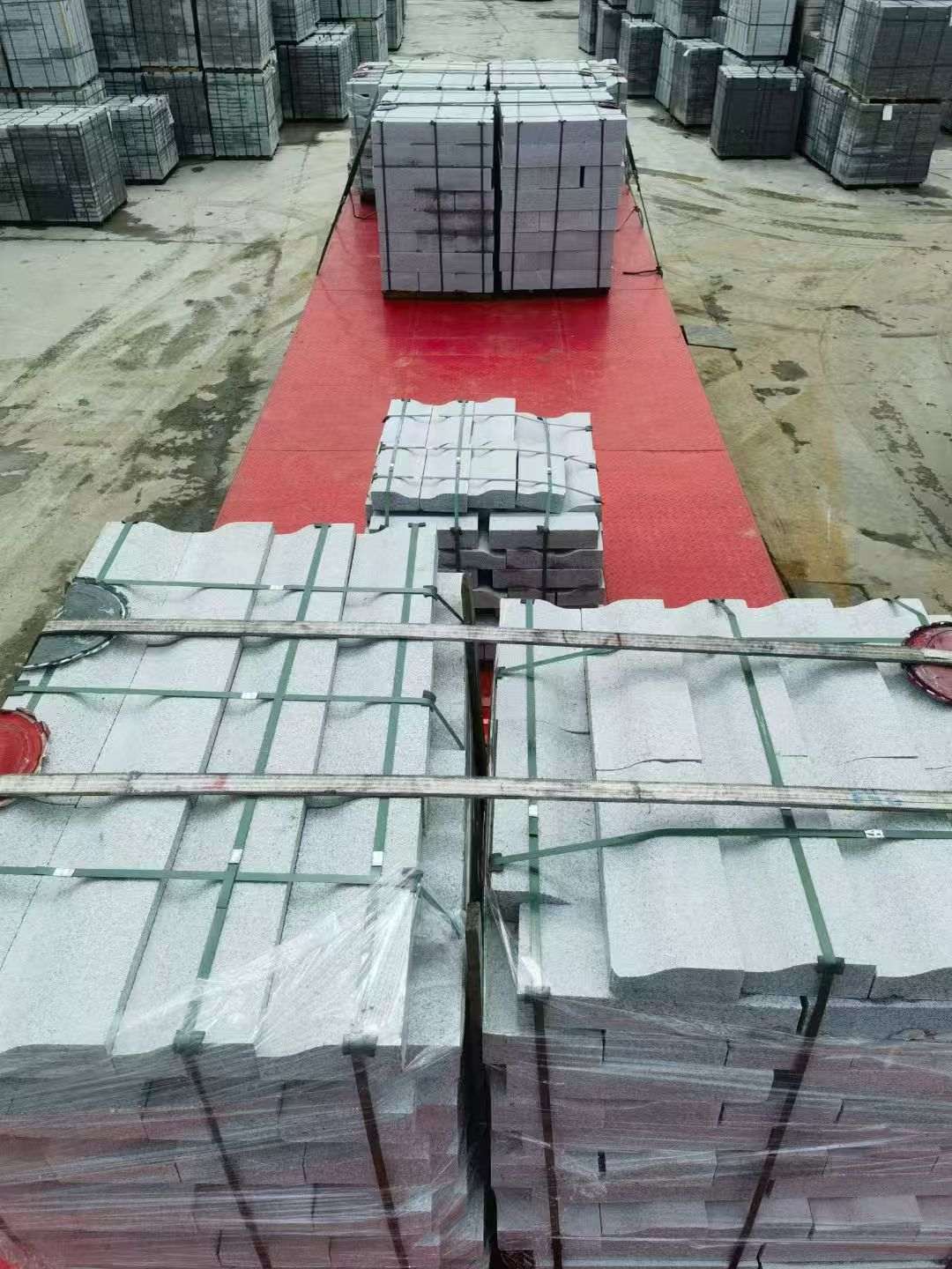 舟山 芝麻白仿形加直形路沿石出货日常