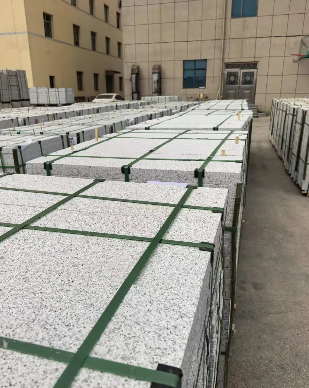 舟山 白麻花岗岩5.0公分荔枝面地铺石