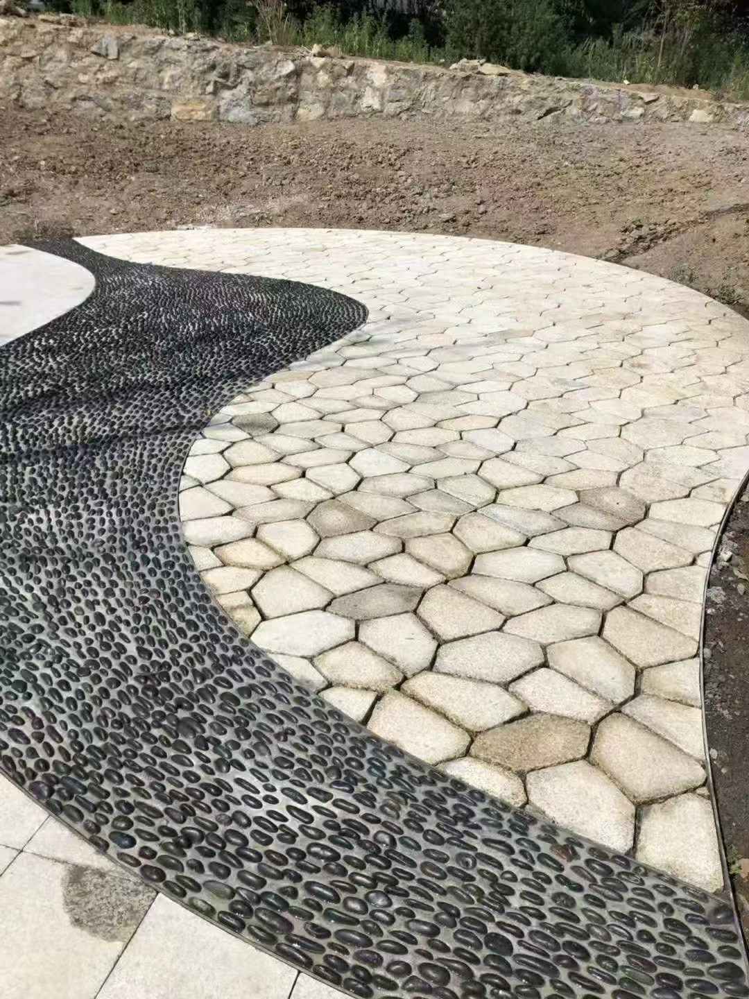 舟山 黄金麻冰裂纹地铺石工地铺装案例