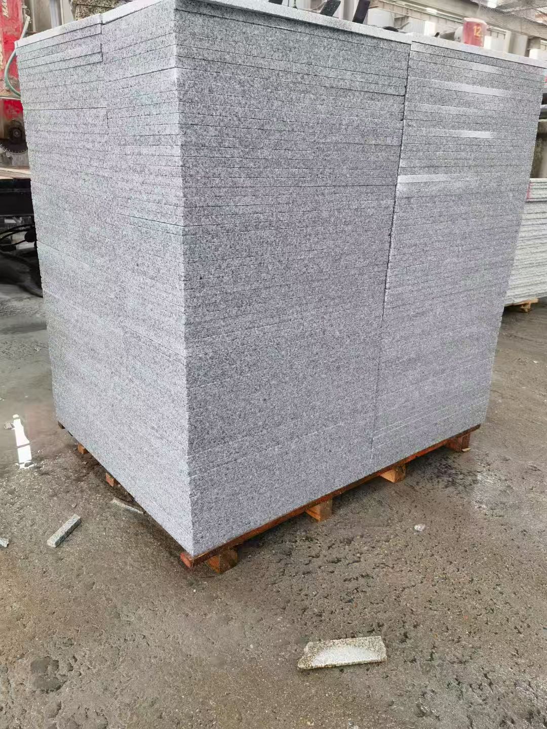 舟山 芝麻白火烧面1.8厚300*600地铺石，尺寸标准，厚薄均匀