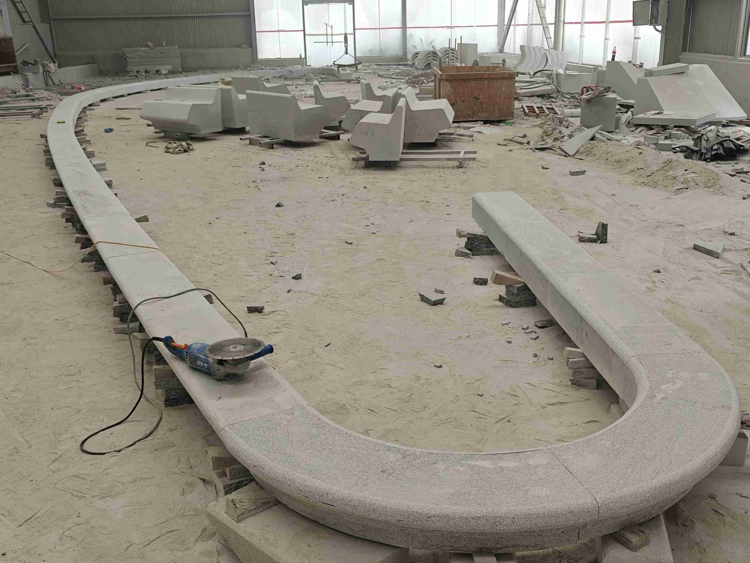 舟山 芝麻白花岗岩弧形花坛石，坐凳石