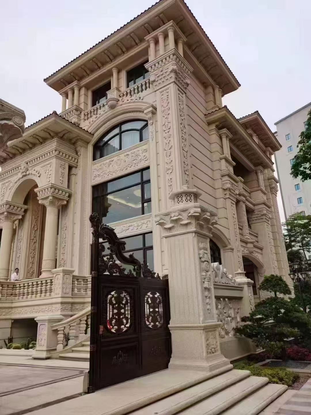 舟山 黄金麻花岗岩别墅外墙干挂效果展示