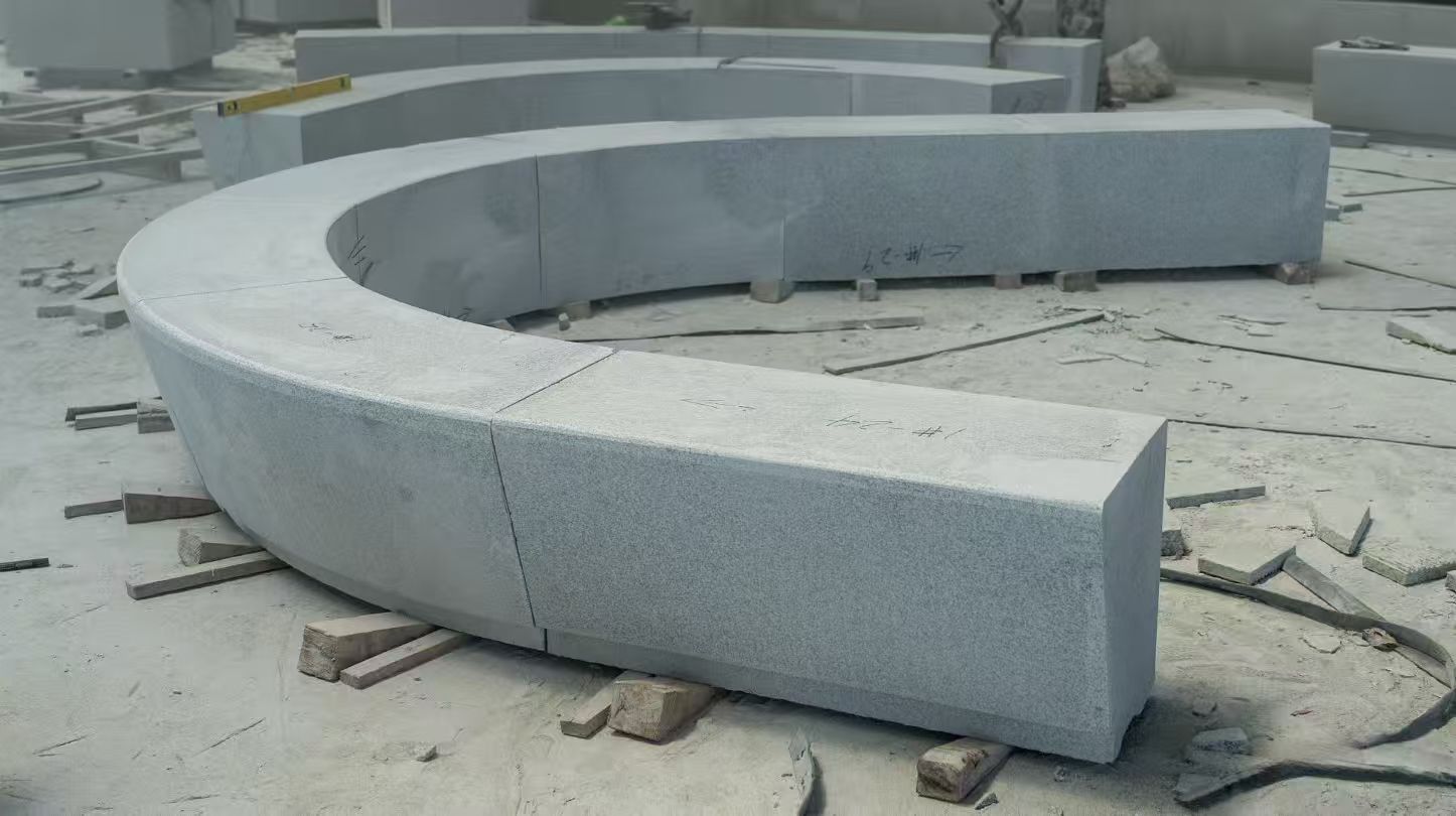 舟山 芝麻白花岗岩光面弧形坐凳