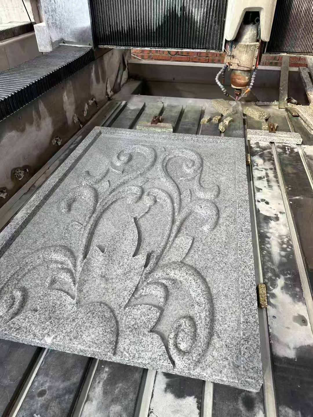 舟山 白麻别墅干挂雕花板