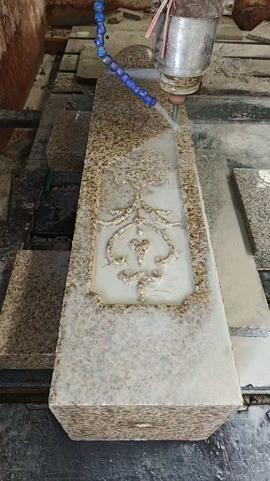 舟山 黄金麻花岗岩异形加工雕刻栏杆大柱