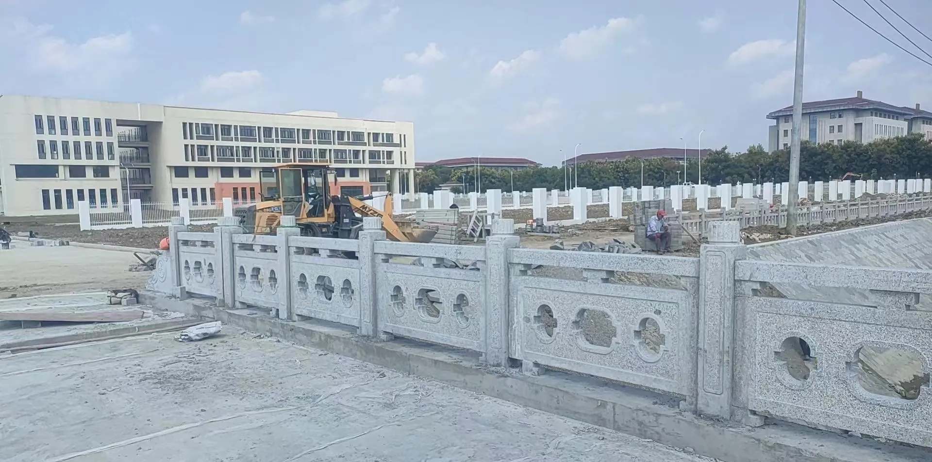 舟山 白麻花岗岩荔枝面河道栏杆