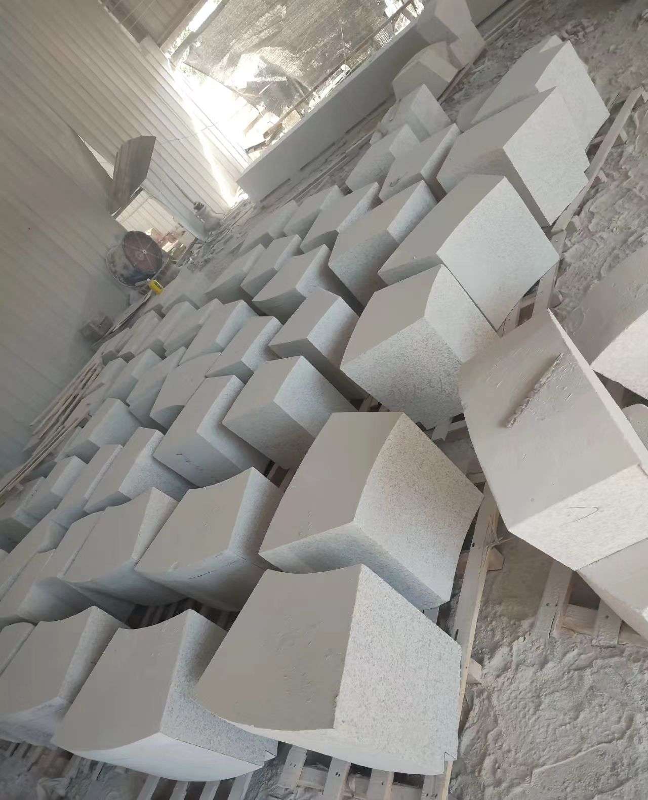 舟山 白麻花岗岩异形坐凳